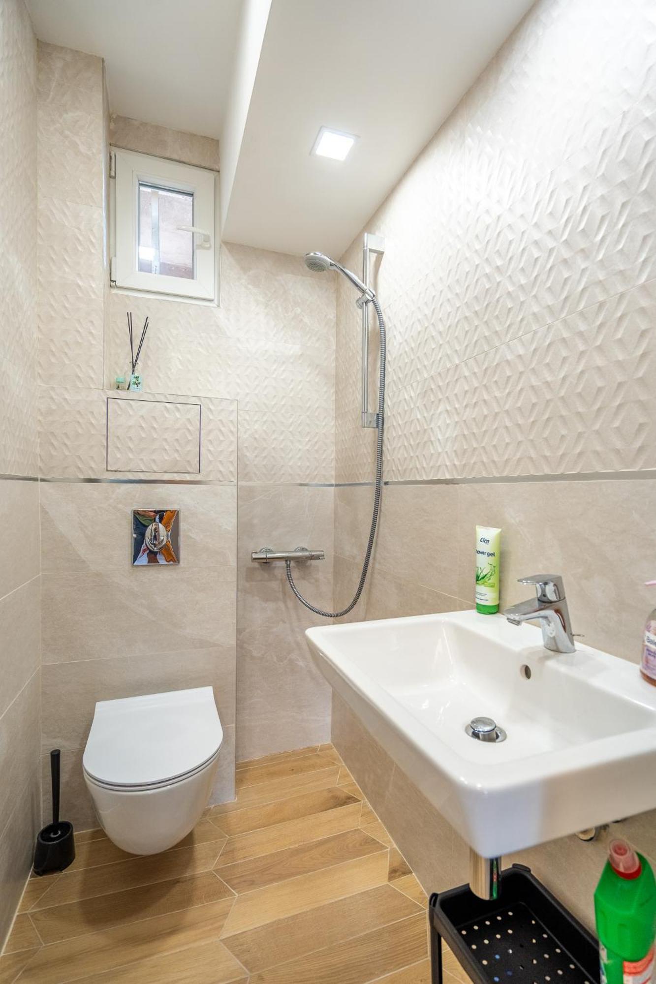 Downtown Apartment Eymi Софія Екстер'єр фото